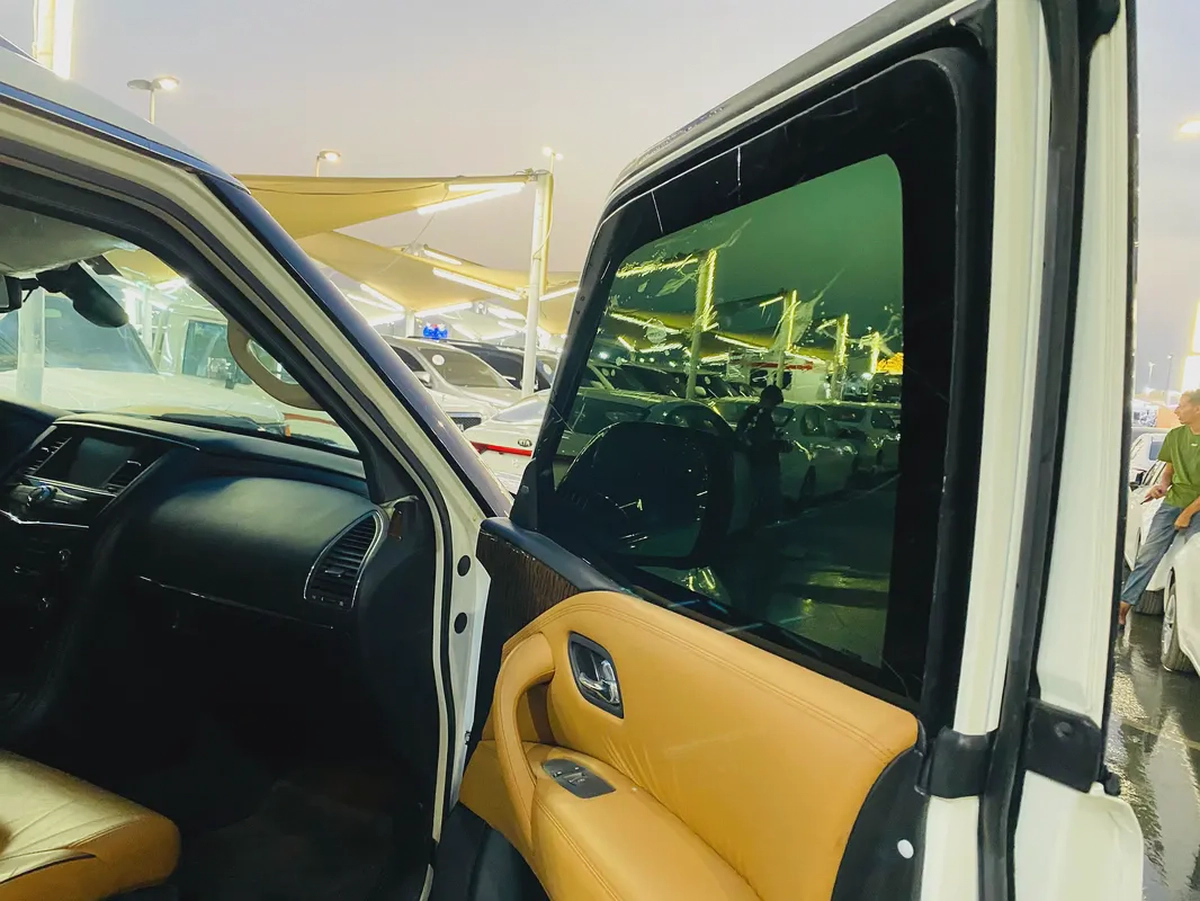 Km only Nissan Patrol LE Platinum City 2016 GCC Specs 3000-13-13