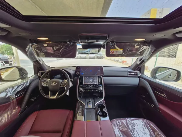 2026 Lexus LX 700h Signature - GCC Specs - Brand New