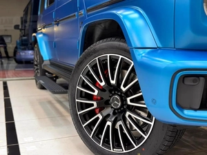 G 63 AMG / FULL CARBON FIBER / MANUFAKTUR EDITION / 2,200 Km