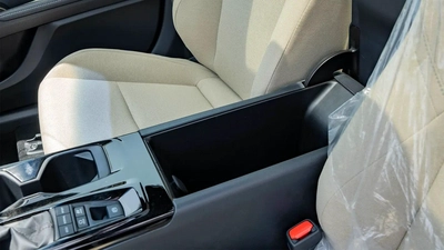 2025 Toyota Camry LE 2.5L Hybrid with Panoramic Sunroof (Grey)-15