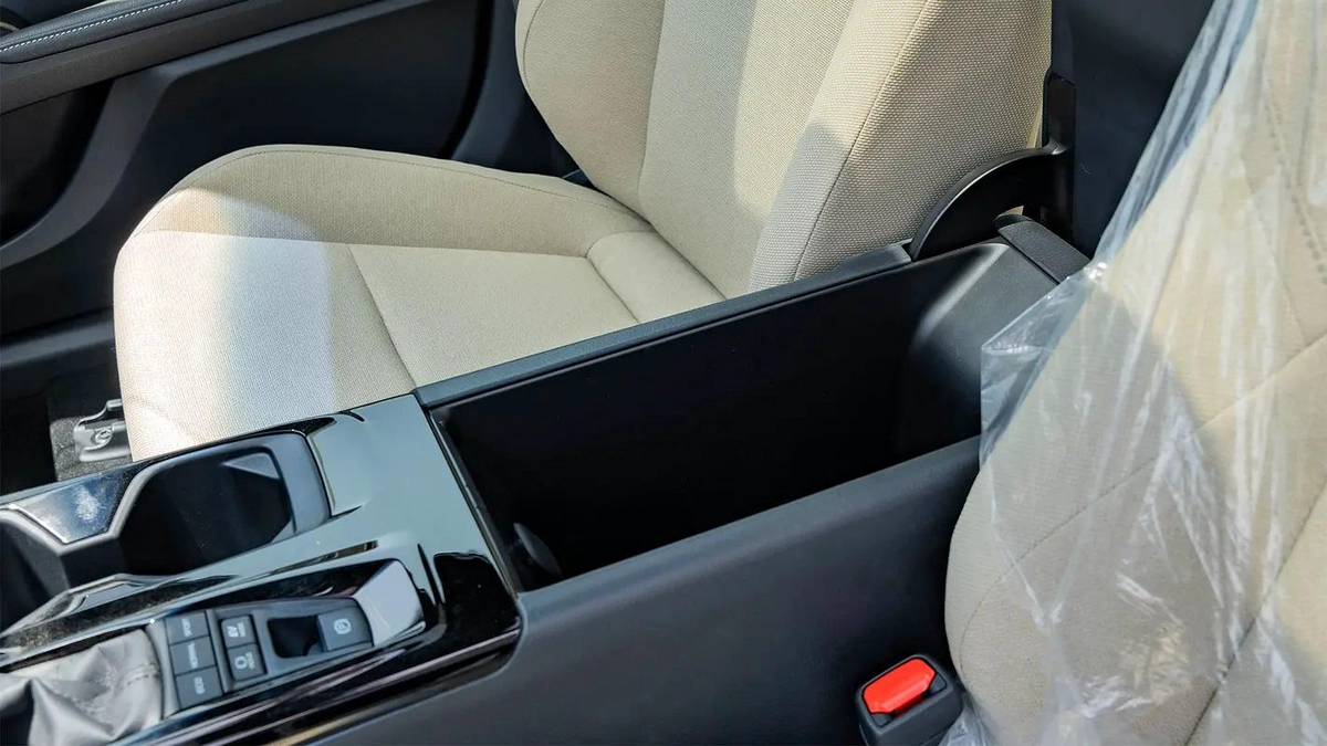 2025 Toyota Camry LE 2.5L Hybrid with Panoramic Sunroof (Grey)-15-15