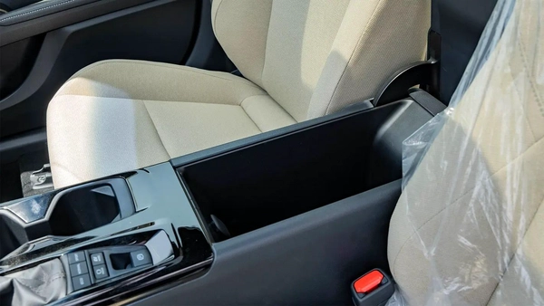 2025 Toyota Camry LE 2.5L Hybrid with Panoramic Sunroof (Grey)