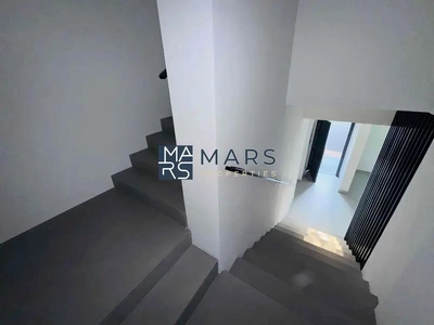 Luxury 4 bedroom corner unit with majlis for rent in Robinia just 190k-17