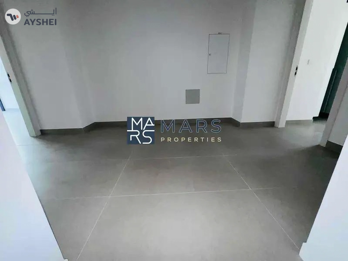 Luxury 4 bedroom corner unit with majlis for rent in Robinia just 190k-16-16