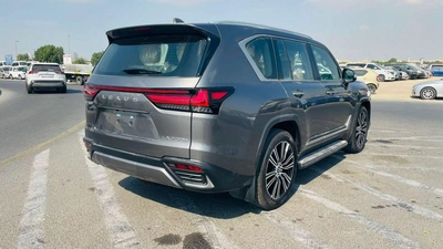 Lexus LX700h Signature-3