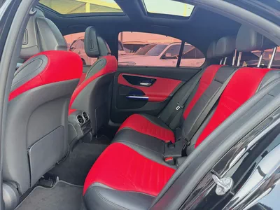 مرسيدس بنز C200 اسود / احمر 2023 (خليجي)-7