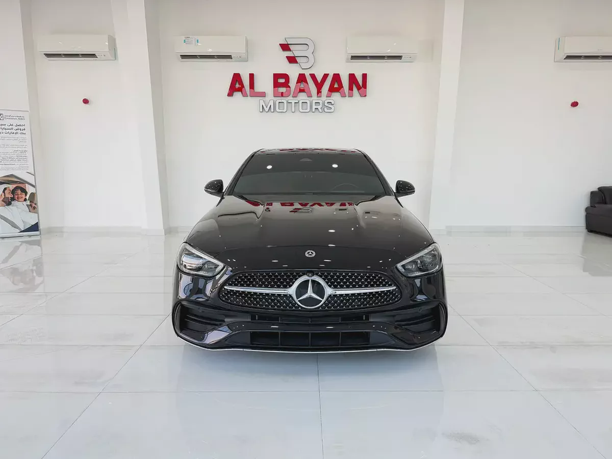 مرسيدس بنز C200 اسود / احمر 2023 (خليجي)-4-4