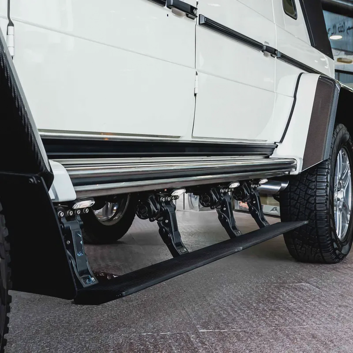 2018 MERCEDES MAYBACH G650 LANDAULET GCC DONE ONLY 2000KM-9-9