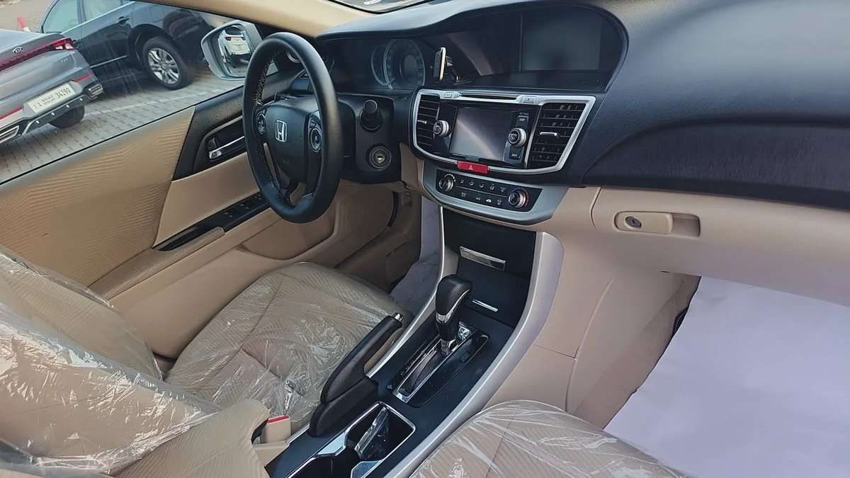 Honda Accord SE 2016 GCC Specs-9-9