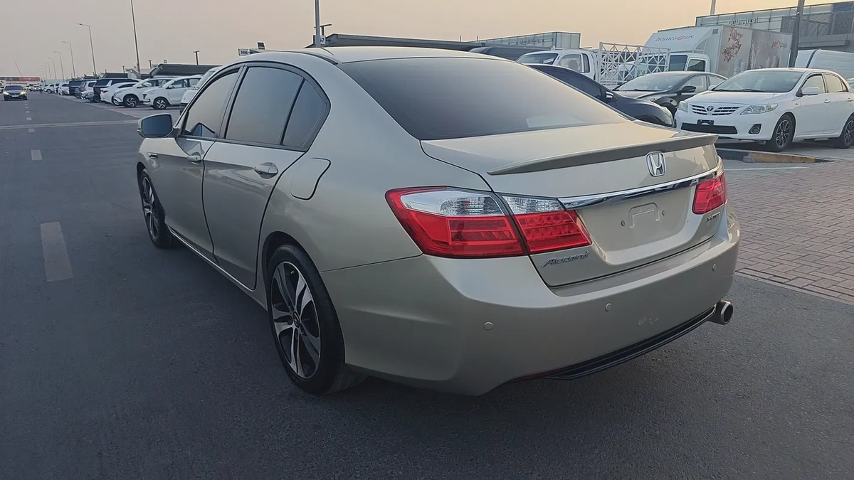Honda Accord SE 2016 GCC Specs-7-7