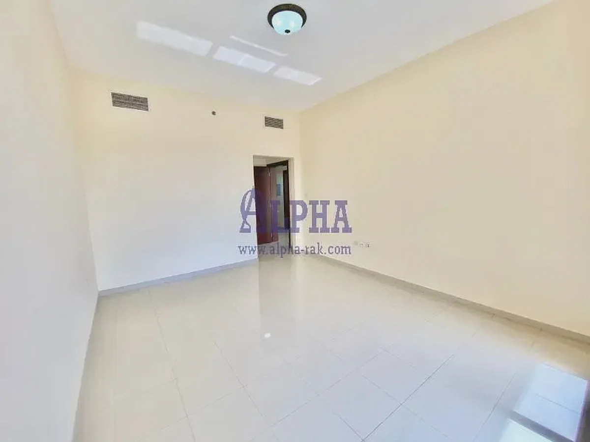 1 BR | Close to the Beach | Investment oportunity-3-3