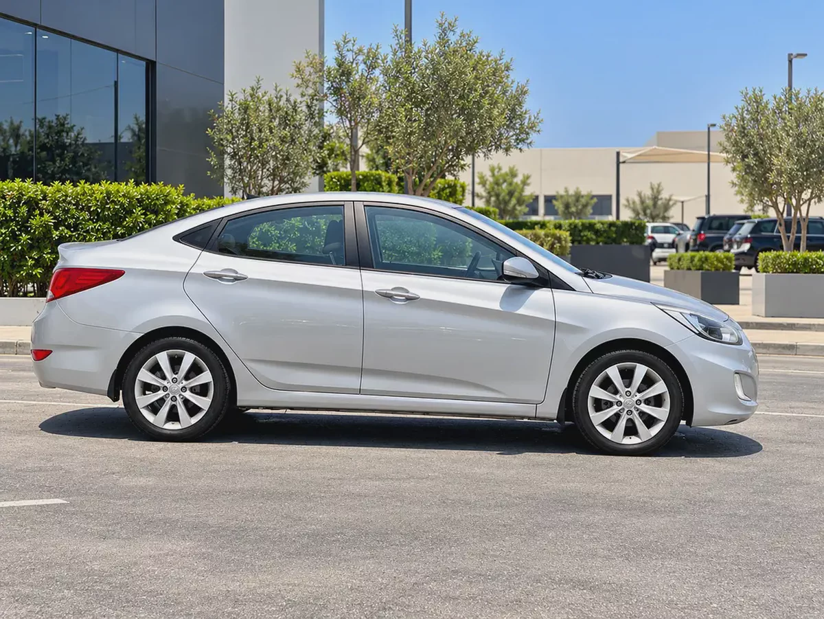 AED 680 EMI PM | HYUNDAI ACCENT | GLS | 1.6L | ORIGINAL PAINT | 0% DOWNPAYMENT-3-3