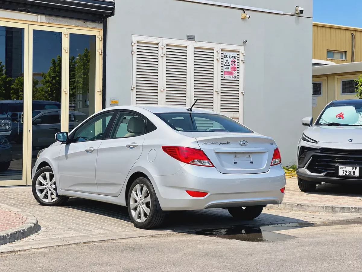 AED 680 EMI PM | HYUNDAI ACCENT | GLS | 1.6L | ORIGINAL PAINT | 0% DOWNPAYMENT-6-6