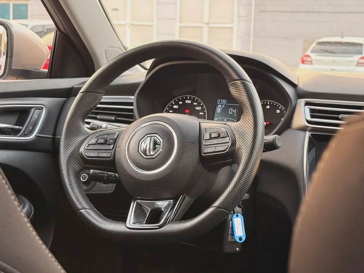 MG MG5 2024 Classic GCC Specs-15-15