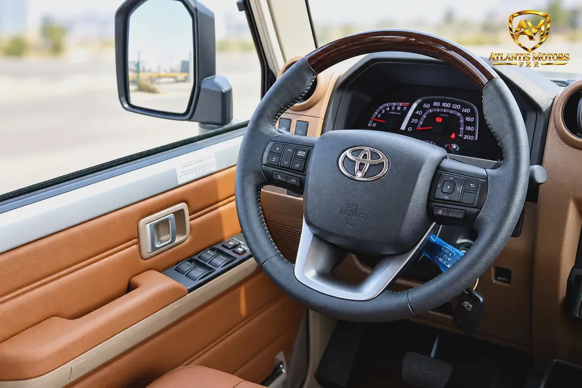 Toyota Land Cruiser 70 Series LC 76 VXR 2026 GCC Specs-5-5
