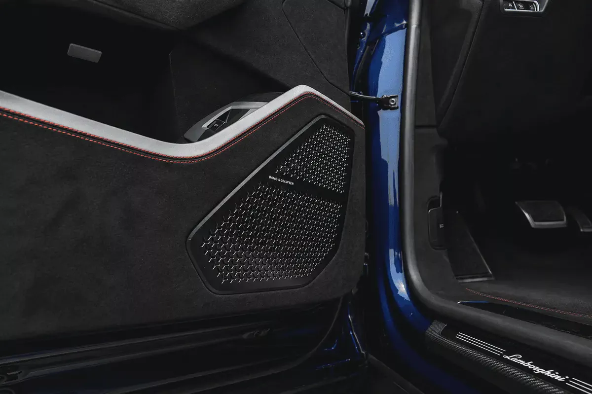 2023 Lamborghini Urus Performante | Japanese Specs | Carbon Fiber Package-11-11