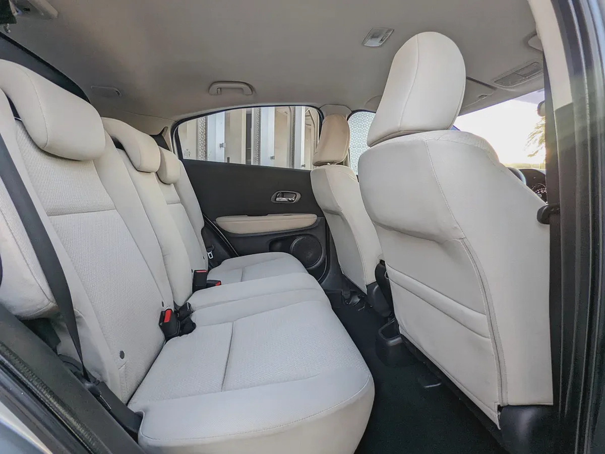 Honda HR-V 2019 EX | GCC Specs | Low KM| Agency Mint Premium Condition MID Sized Family SUV
