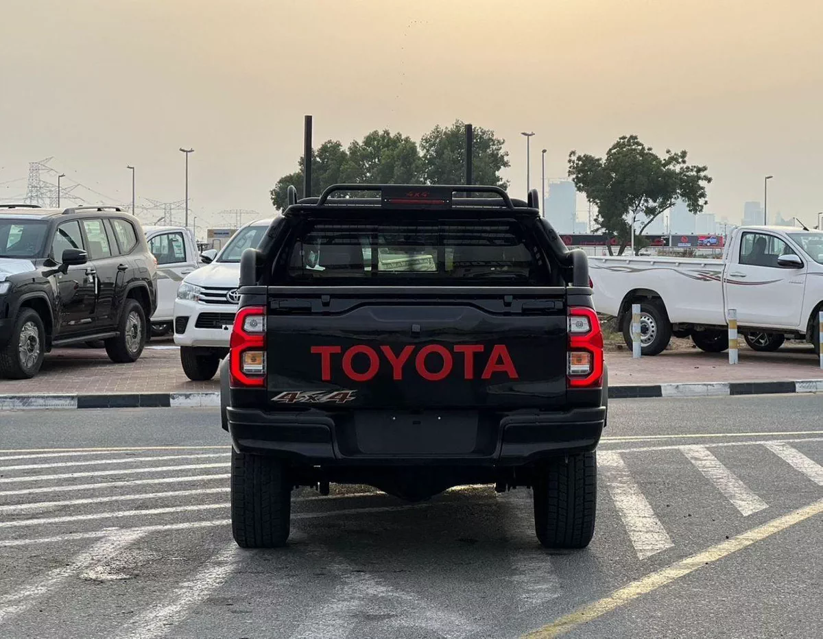 Toyota Hilux ADVENTURE 2021 Toyota Hilux - 2.7L V4 - GCC - Full Automatic Patrol - 4x4 AWD - Off Road Edition-5-0