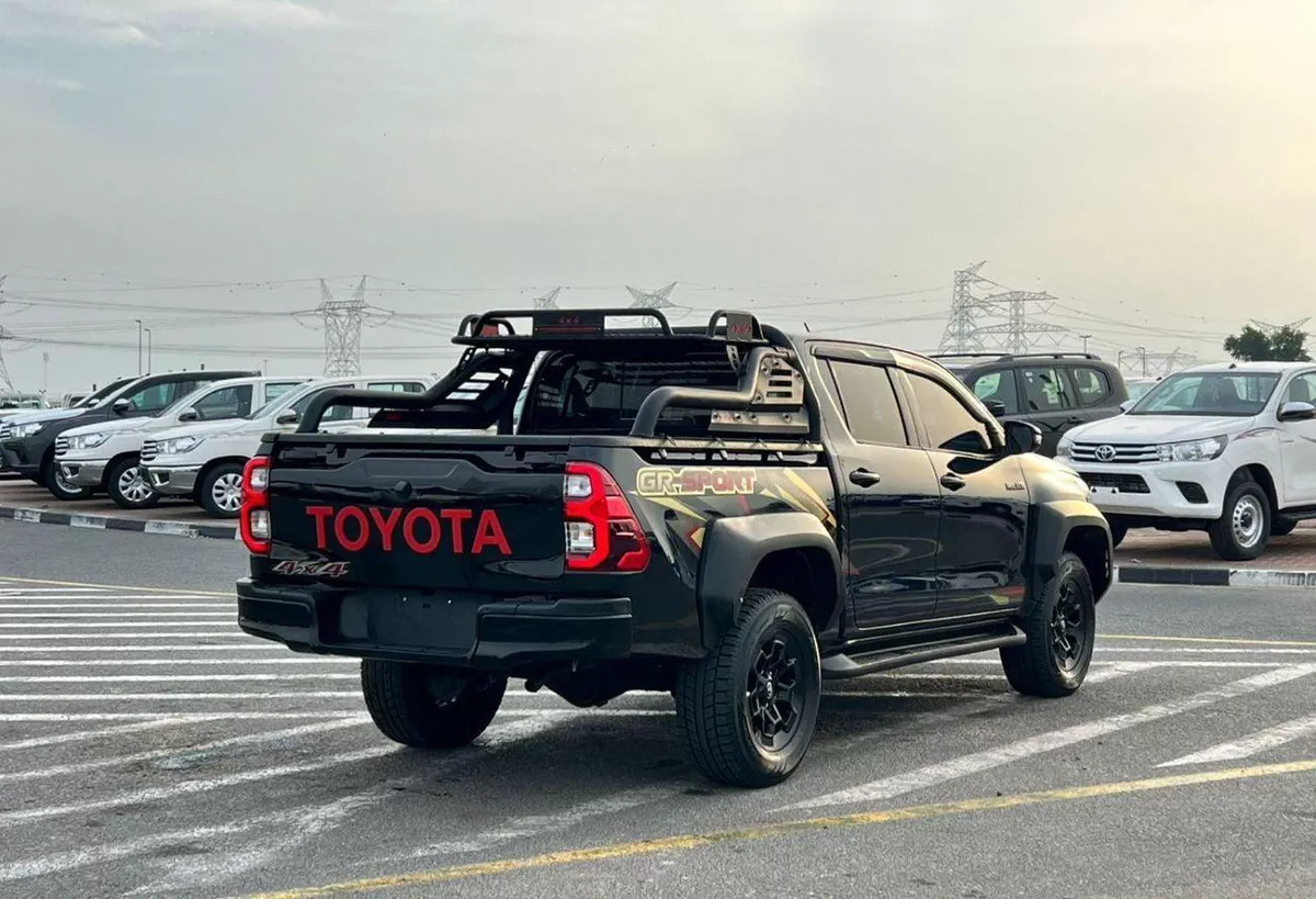 Toyota Hilux ADVENTURE 2021 Toyota Hilux - 2.7L V4 - GCC - Full Automatic Patrol - 4x4 AWD - Off Road Edition-7-0