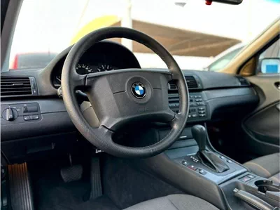 BMW 320i STD BMW 320 low mileage-6
