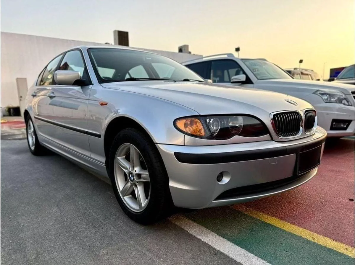 BMW 320i STD BMW 320 low mileage