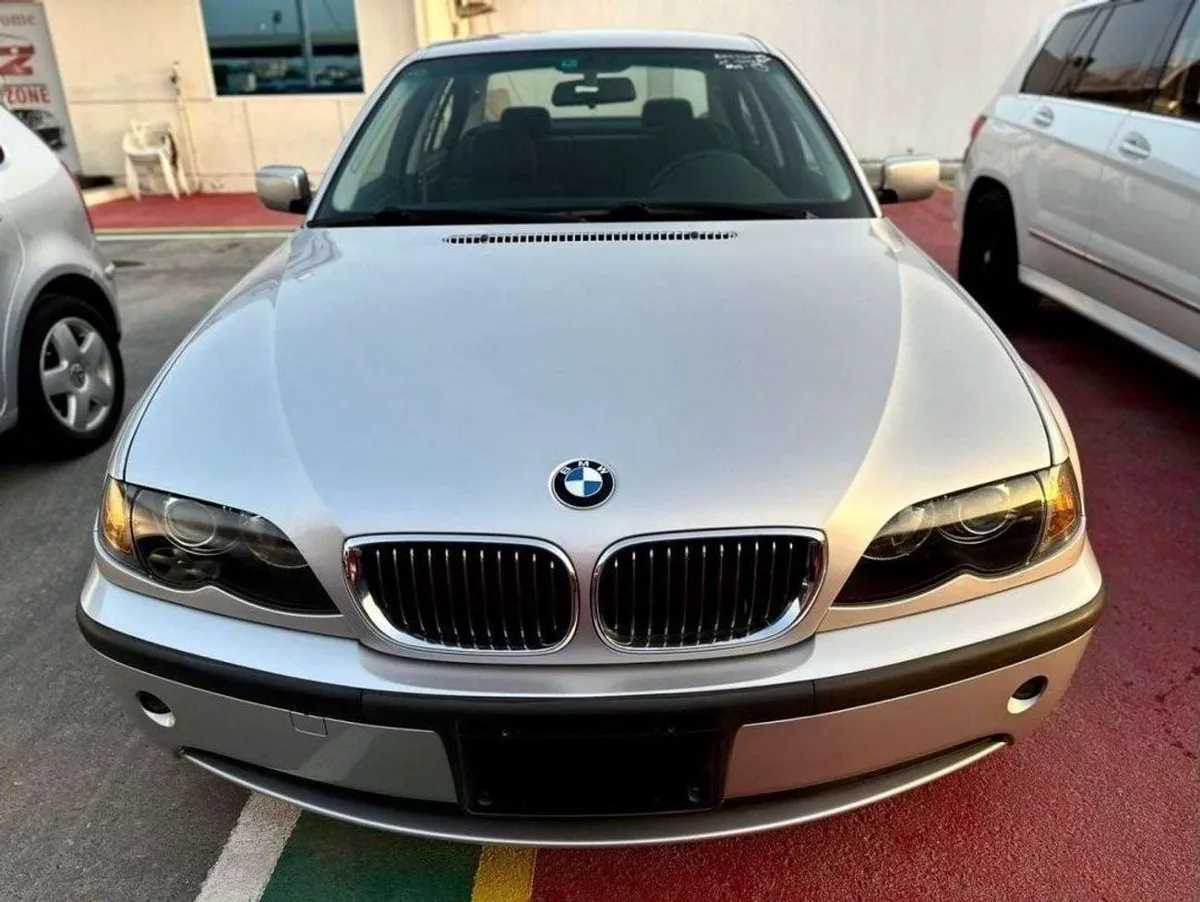 BMW 320i STD BMW 320 low mileage-1-0