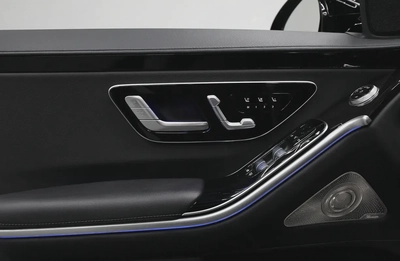 Mercedes-Benz S-Class S 500-13