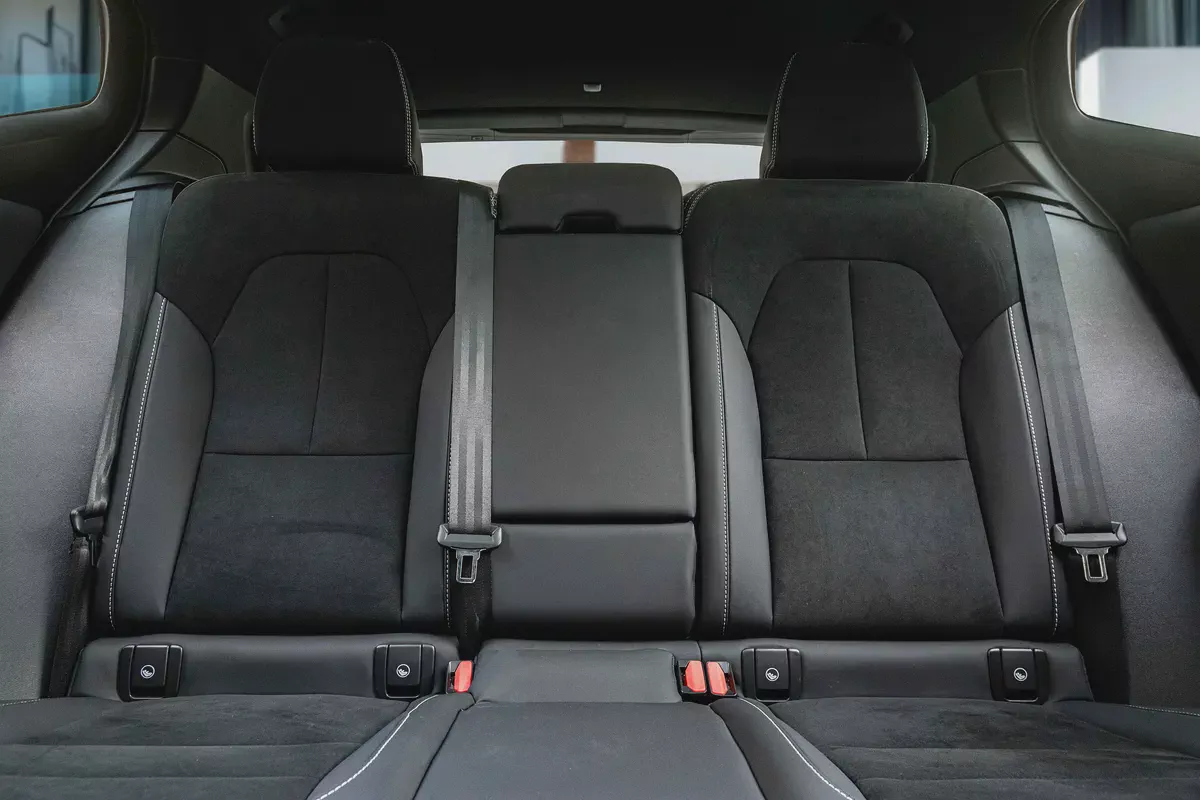 1,959 P.M |  XC40 B4 Ultimate Dark | 0% Downpayment | 2028 WARRANTY-11-11