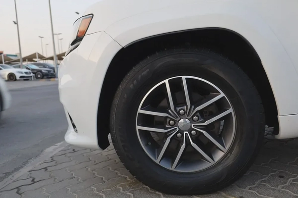 Used Jeep Grand Cherokee L 3.6L Limited 2017