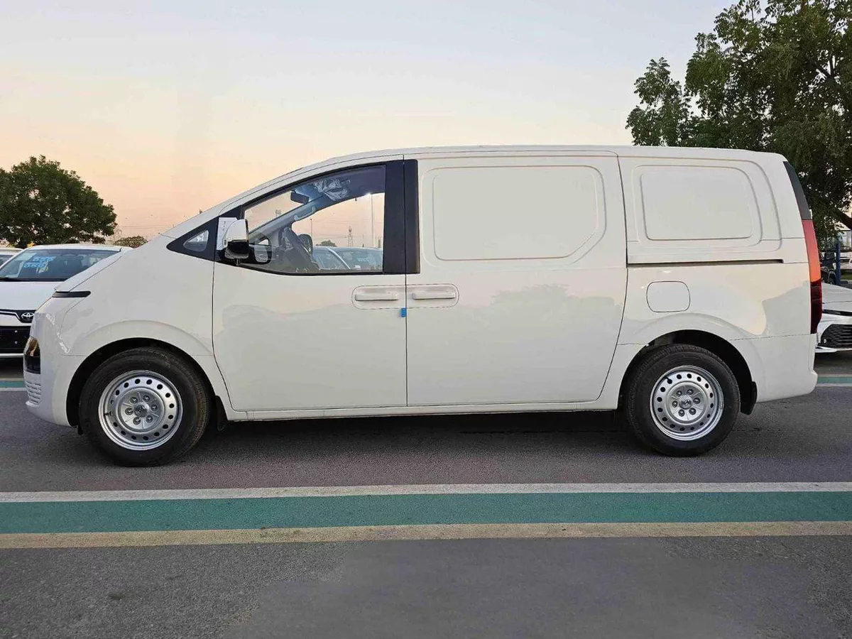 Hyundai Staria CARGO / 2.2L V4 DIESEL / MANUAL GEAR BOX / 2 STR (CODE # STCD)-2-0