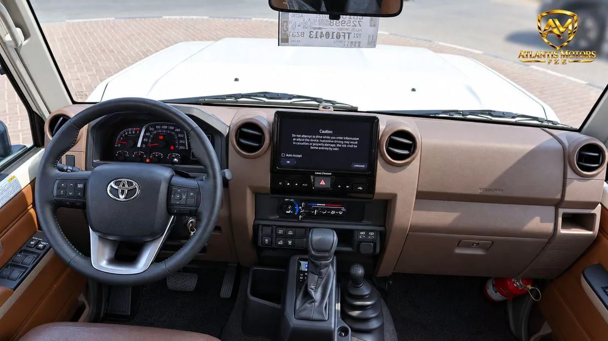 Toyota Land Cruiser 70 LC76 LX-11-0