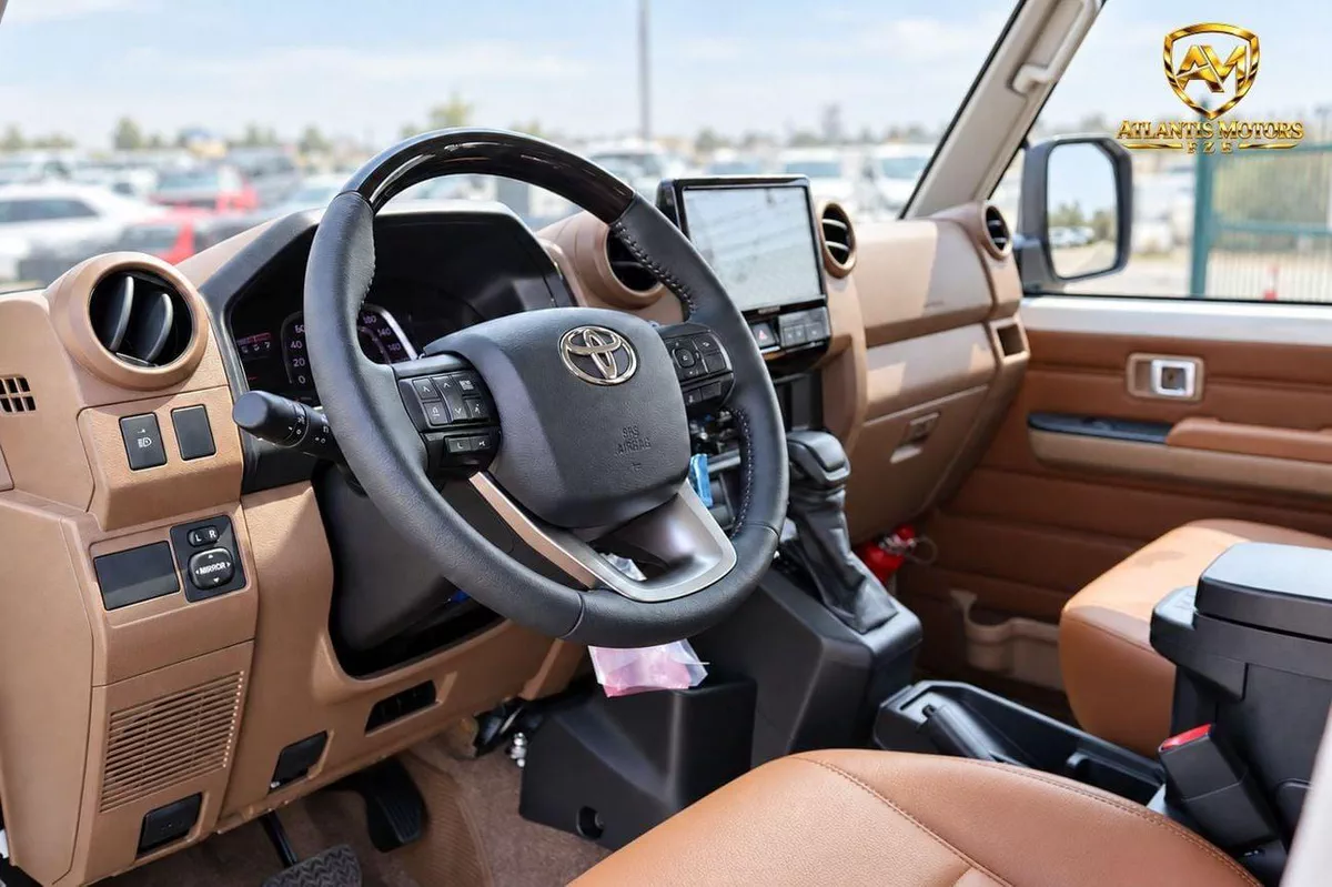 Toyota Land Cruiser 70 LC76 LX-17-0