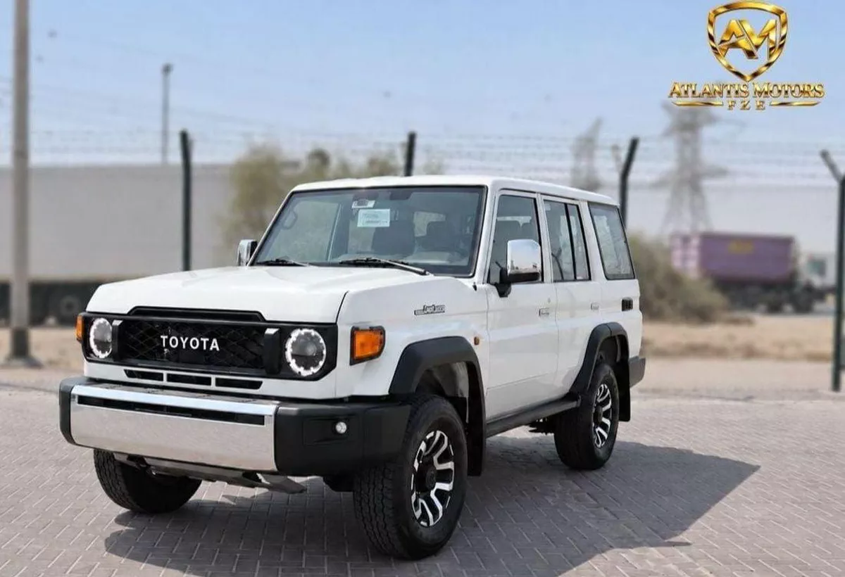 Toyota Land Cruiser 70 LC76 LX-1-0