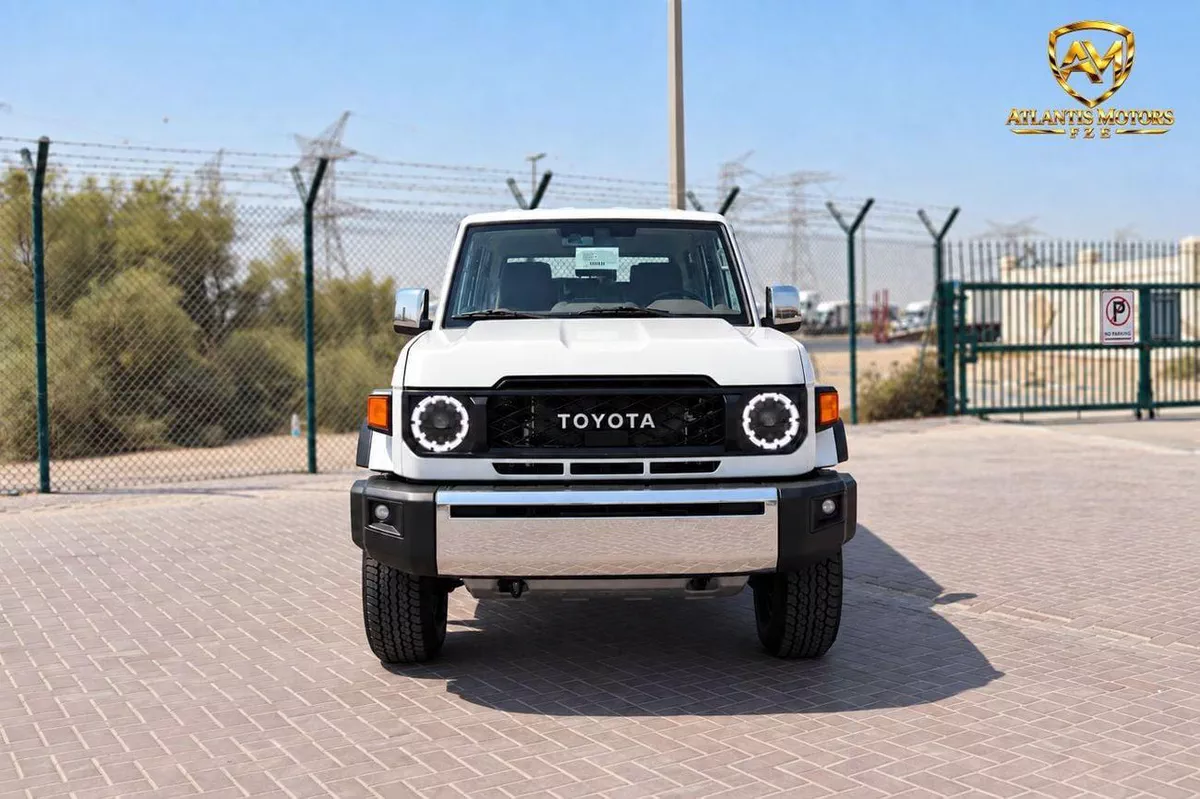 Toyota Land Cruiser 70 LC76 LX-2-0