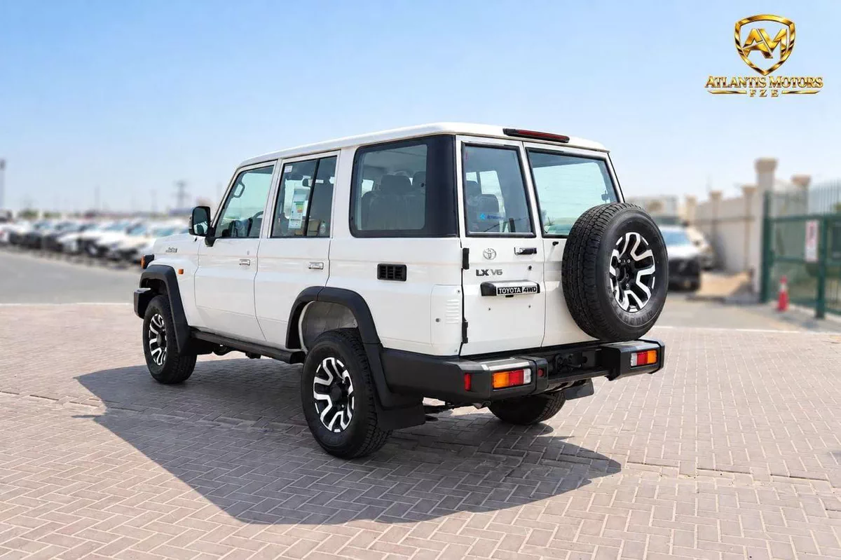 Toyota Land Cruiser 70 LC76 LX-3-0