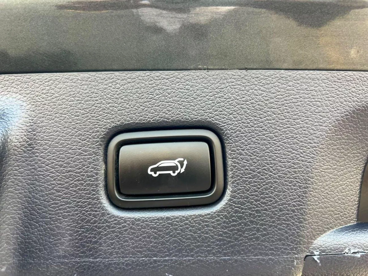 Hyundai Palisade  2022  Hyundai Palisade SEL Full Option- 3.8L  V6 - Rear Camera & Sensor - AWD 4x4 - Sunroof - Leathe-21-0