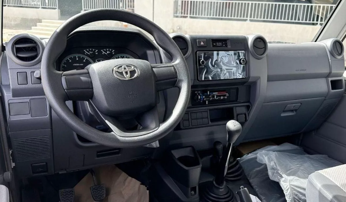 Toyota Land Cruiser Pick Up LAND CRUISER LC79 DC 4.2L V6 DIESEL MT-6-0