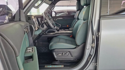 1705 AED MONTHLY- GCC l WARRANTY l 2.0L TURBO-8