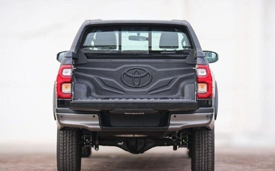 Toyota Hilux TOYOTA HILUX ADVENTURE PETROL 4.0L-5