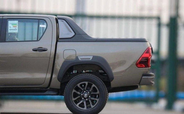 Toyota Hilux TOYOTA HILUX ADVENTURE PETROL 4.0L