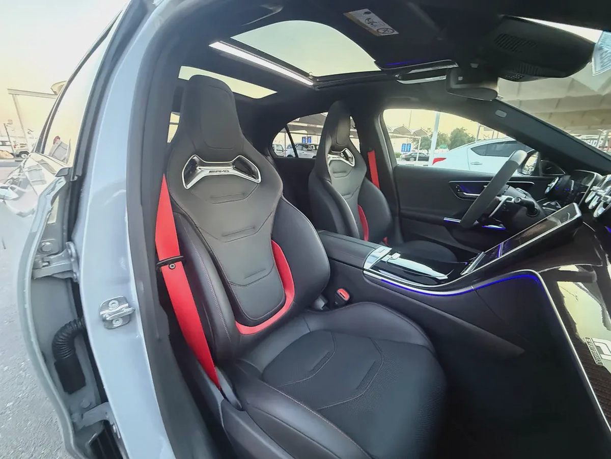 MERCEDES C 63s AMG - E PERFORMANCE - 2024 - 4,000 kms - JAPANESE SPEC-8-8
