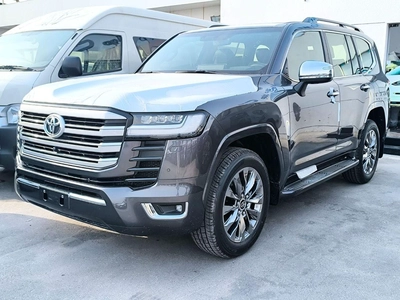 Toyota Land Cruiser VXR-0