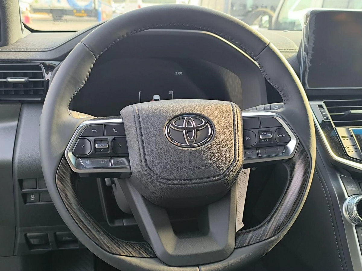 Toyota Land Cruiser VXR-10-0