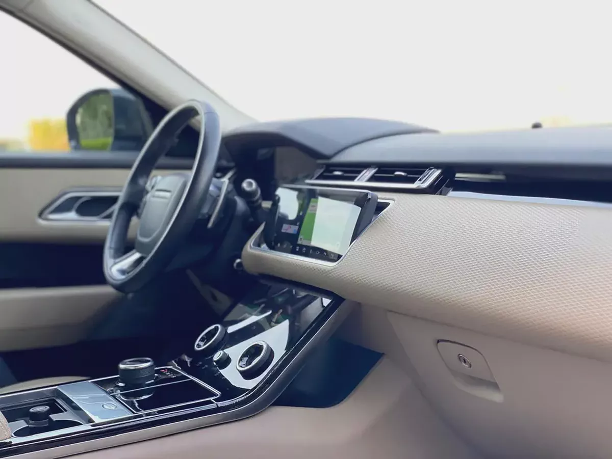 RANGE ROVER (2019) //VELAR//GCC//ORIGENAL PAINT//FULL OPTION//GOOD CONDITION//-17-17