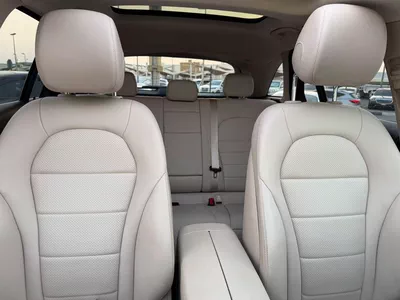 For sale Mercedes-Benz GLC 300 I (X253) Facelift, 2.0 l, 2022 in UAE, Sharjah-8