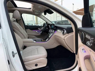 For sale Mercedes-Benz GLC 300 I (X253) Facelift, 2.0 l, 2022 in UAE, Sharjah-3