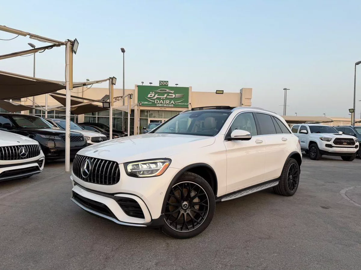 For sale Mercedes-Benz GLC 300 I (X253) Facelift, 2.0 l, 2022 in UAE, Sharjah