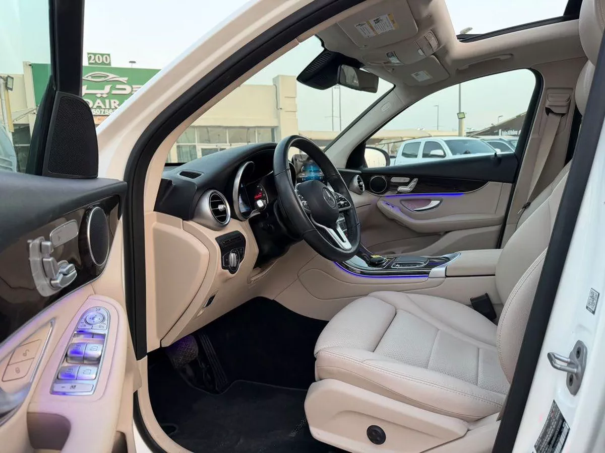 For sale Mercedes-Benz GLC 300 I (X253) Facelift, 2.0 l, 2022 in UAE, Sharjah-13-13