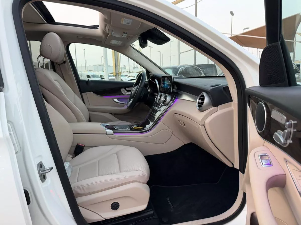 For sale Mercedes-Benz GLC 300 I (X253) Facelift, 2.0 l, 2022 in UAE, Sharjah-3-3