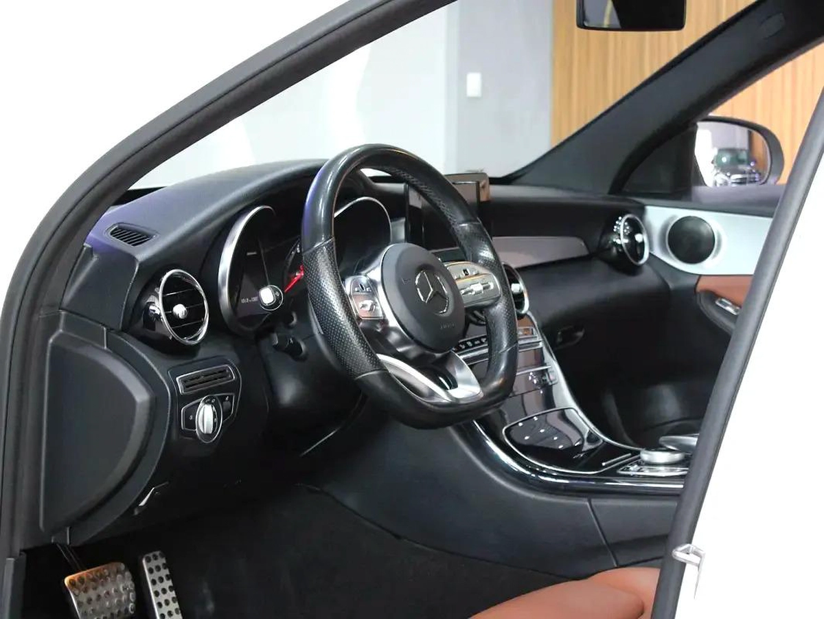 2019 - Mercedes-Benz C200 | GCC-11-11